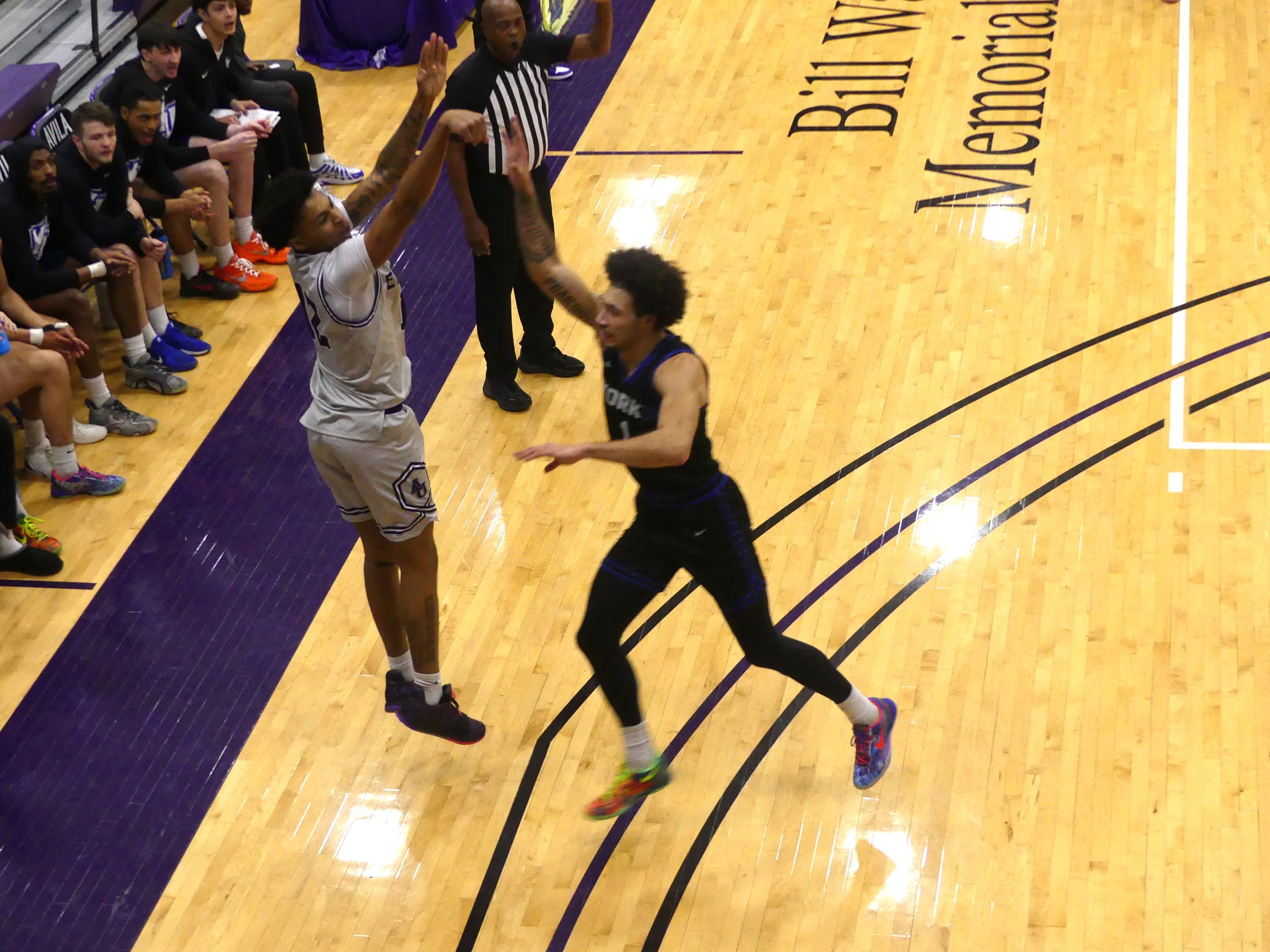 MEN&rsquo;S BASKETBALL FIGHTS BACK IN GRITTY WIN OVER YORK