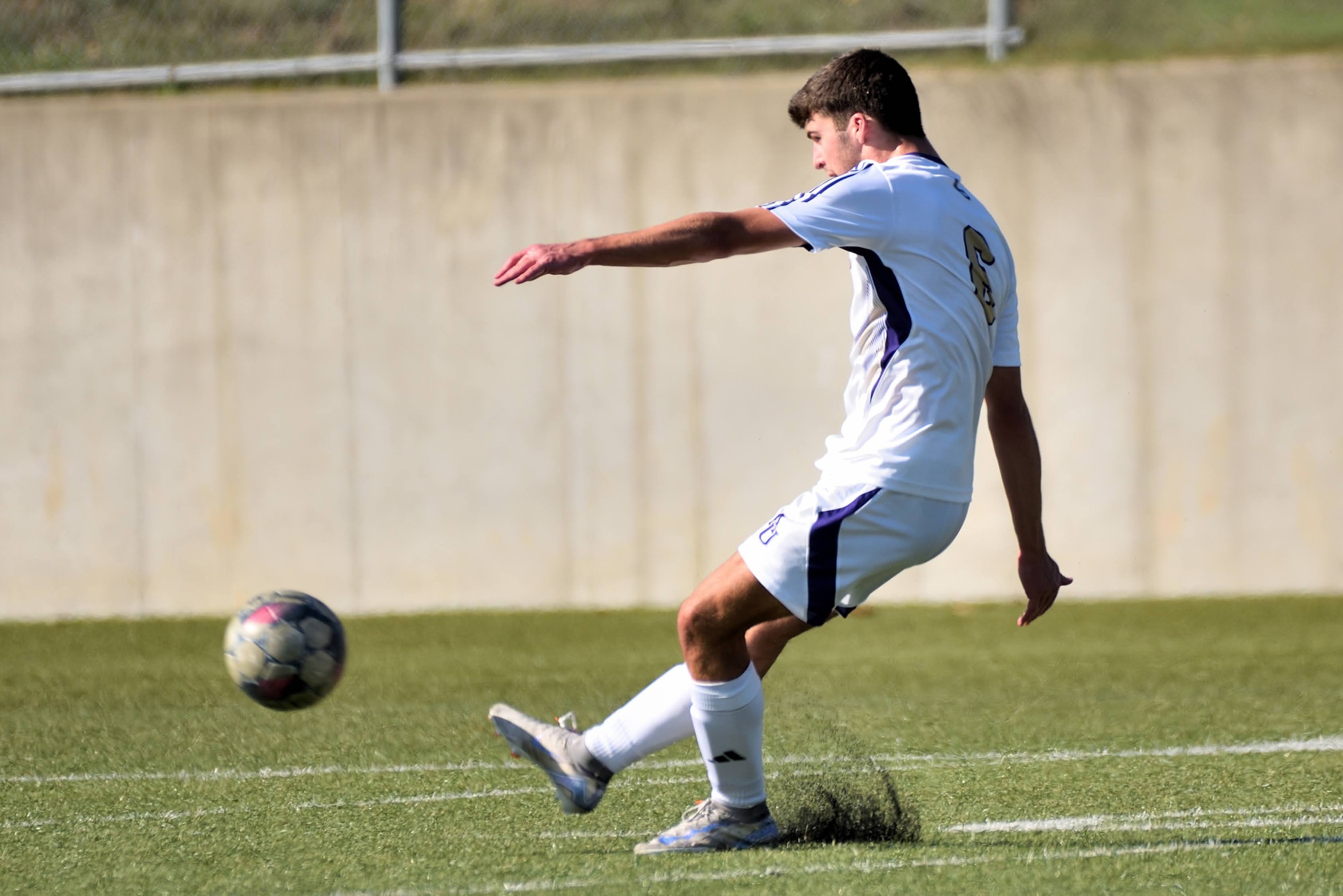 LAST-MINUTE COMEBACK SNAPS MEN&rsquo;S SOCCER&rsquo;S LOSING STREAK