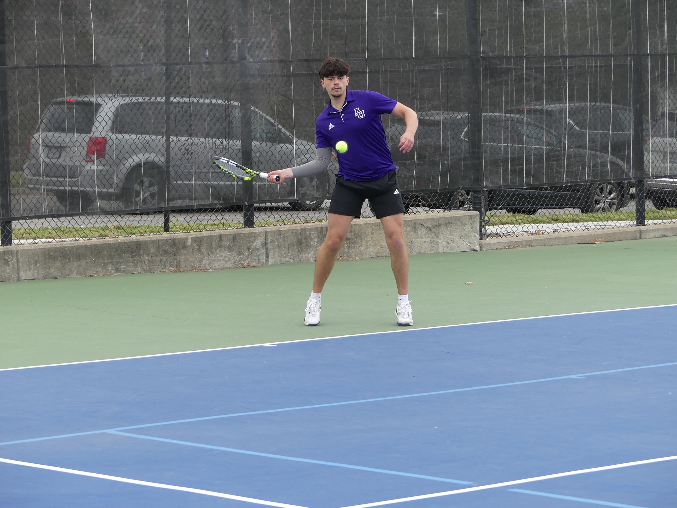 MEN&rsquo;S TENNIS GROWS IN LOSS TO OTTAWA