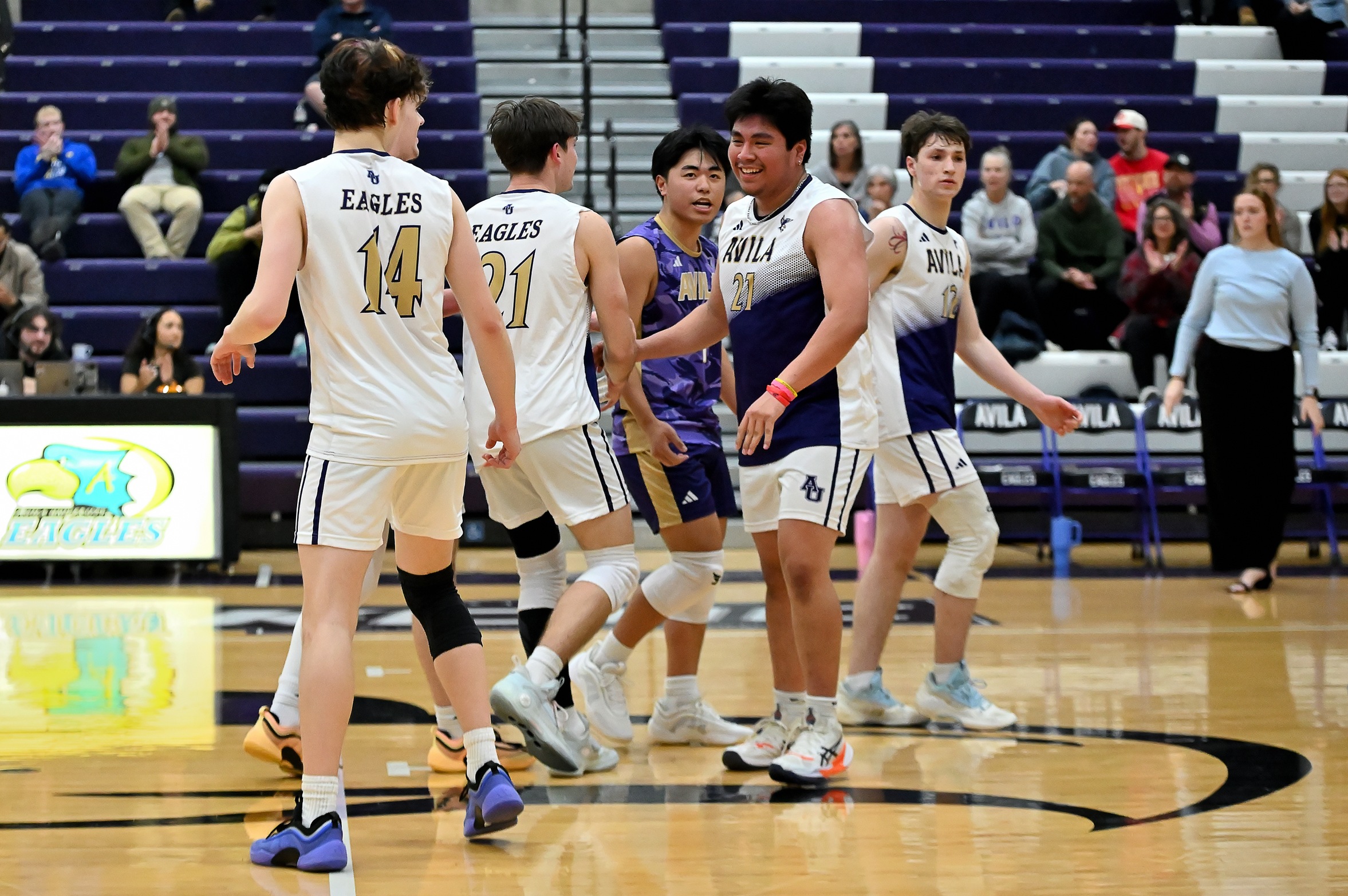 MEN&rsquo;S VOLLEYBALL SHOWS IMPROVEMENT WITH TWO HARD-FOUGHT LOSSES