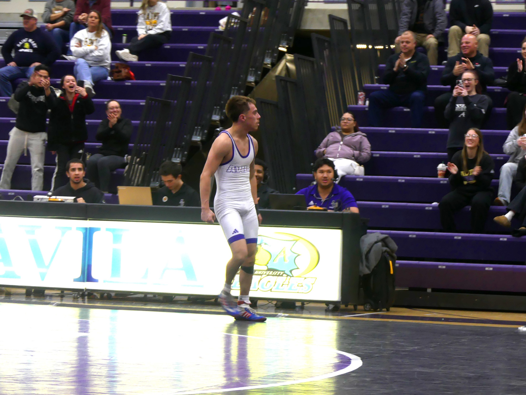 MEN&rsquo;S WRESTLING CONTINUES TO BUILD IN DUAL WITH NO. 16 ST. MARY