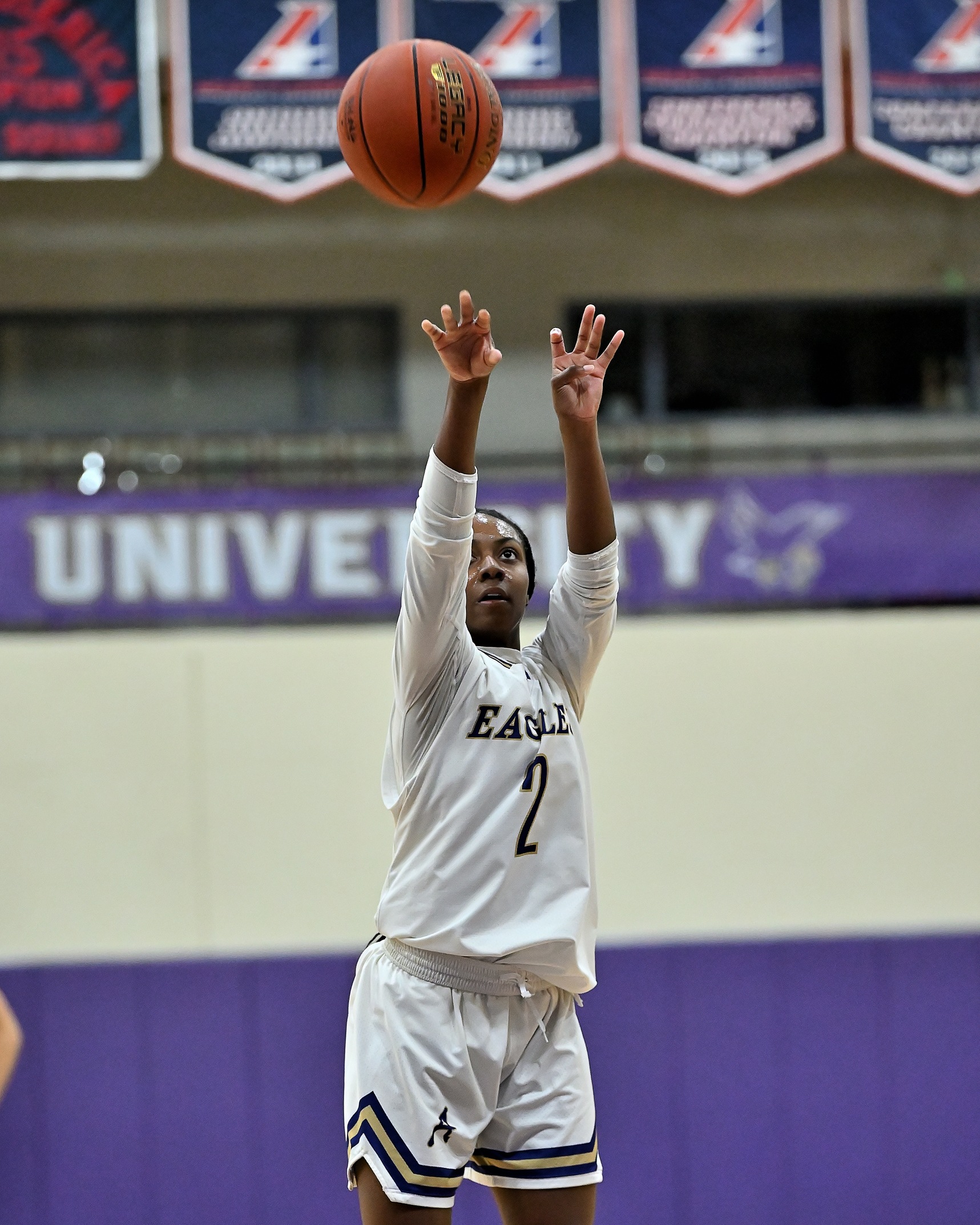 DOMINATING SECOND HALF GIVES WOMEN&rsquo;S BASKETBALL FIFTH-STRAIGHT WIN