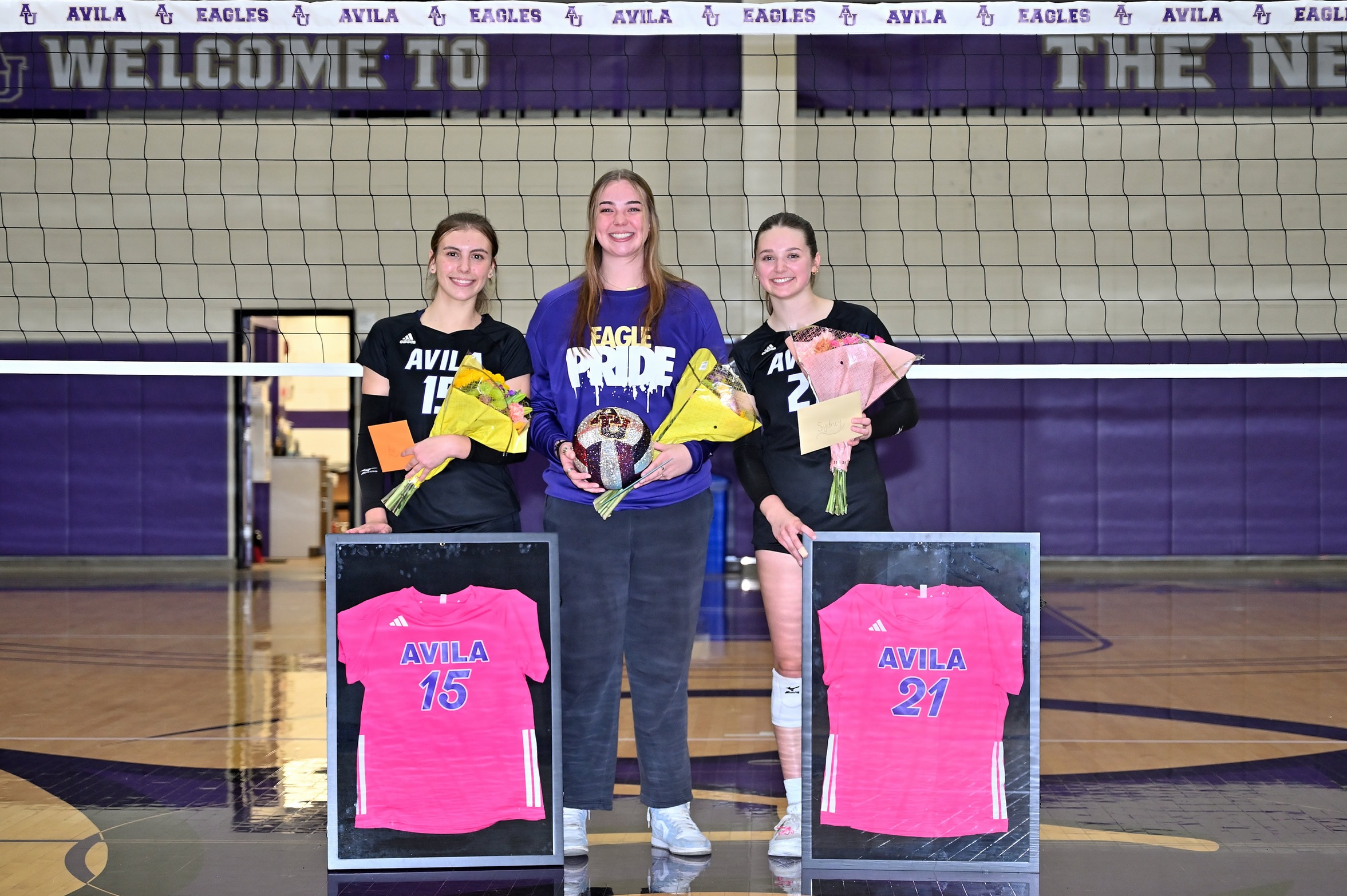 WOMEN&rsquo;S VOLLEYBALL HONORS SENIOR CLASS IN LOSS TO KWU