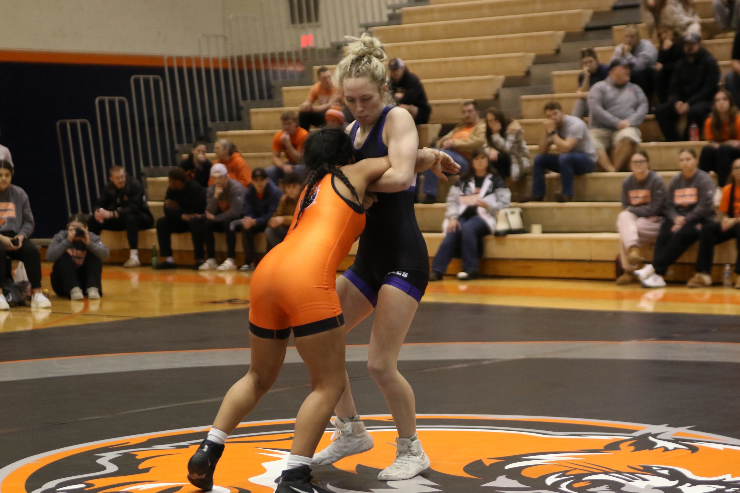WOMEN&rsquo;S WRESTLING COMPETES VERSUS NO. 19 BAKER